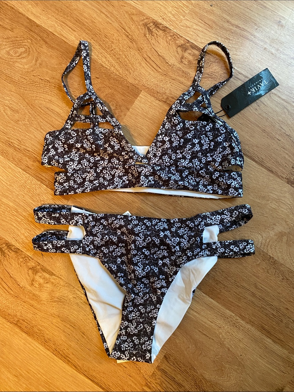 Tavik Fern  Floral Cutout Bikini Sett XS NWT